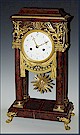 A stylish French classical marble and ormolu portico clock ca 1790. €. 4.600,-